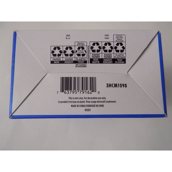 Hallmark Ornament (Star Wars: the Mandalorian Grogu Funko POP!) - Picture 3 of 4